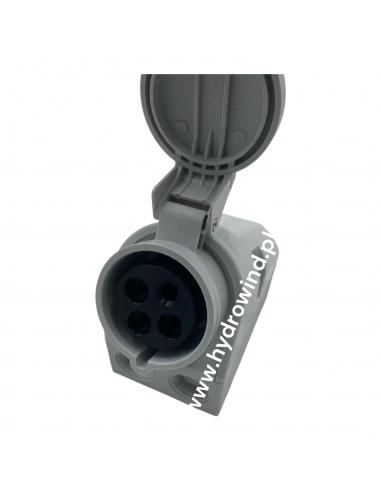 14. Gniazdo ładowania akumulatorów na...