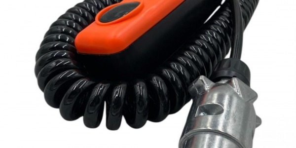 Piloty przewodowe i nożne – porównanie sterowników wind załadowczych | Hydrowind